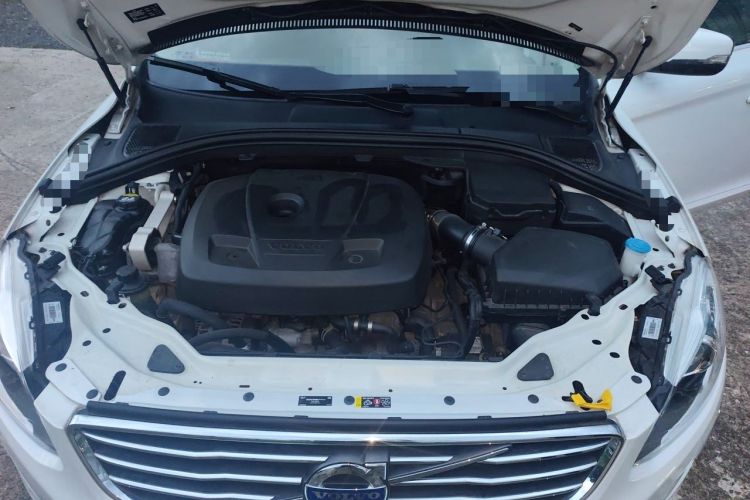 Used Volvo XC60 2015 T5 Smart Upgrade Model Engine Bay