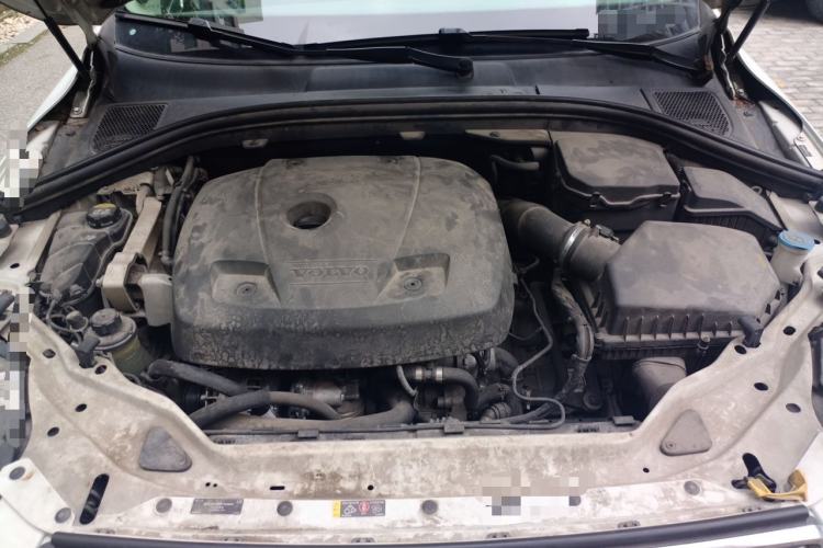 Used Volvo XC60 2015 T5 Smart Upgrade Model Engine Bay