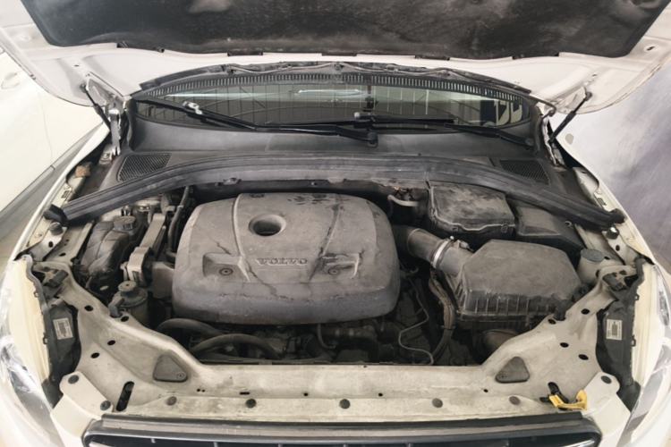 Used Volvo XC60 2015 T5 Smart Upgrade Model Engine Bay