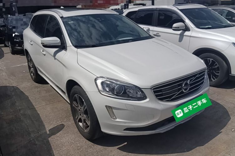 Used Volvo XC60 2015 T5 AWD Zhiyuan Edition Front Right 45 Deg