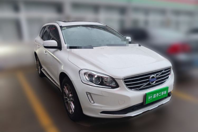 Used Volvo XC60 2015 T5 Smart Upgrade Model Front Right 45 Deg