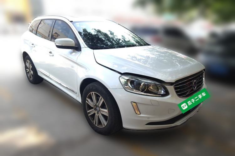 Used Volvo XC60 2015 T5 AWD Zhiyuan Edition Front Right 45 Deg