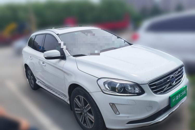 Used Volvo XC60 2015 T5 AWD Zhiyuan Edition Front Right 45 Deg