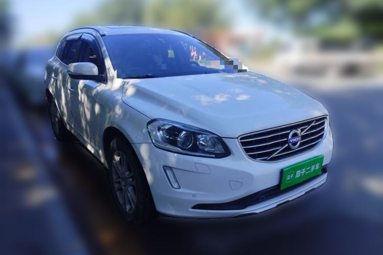 Used Volvo XC60 2015 T5 Smart Upgrade Model Front Right 45 Deg