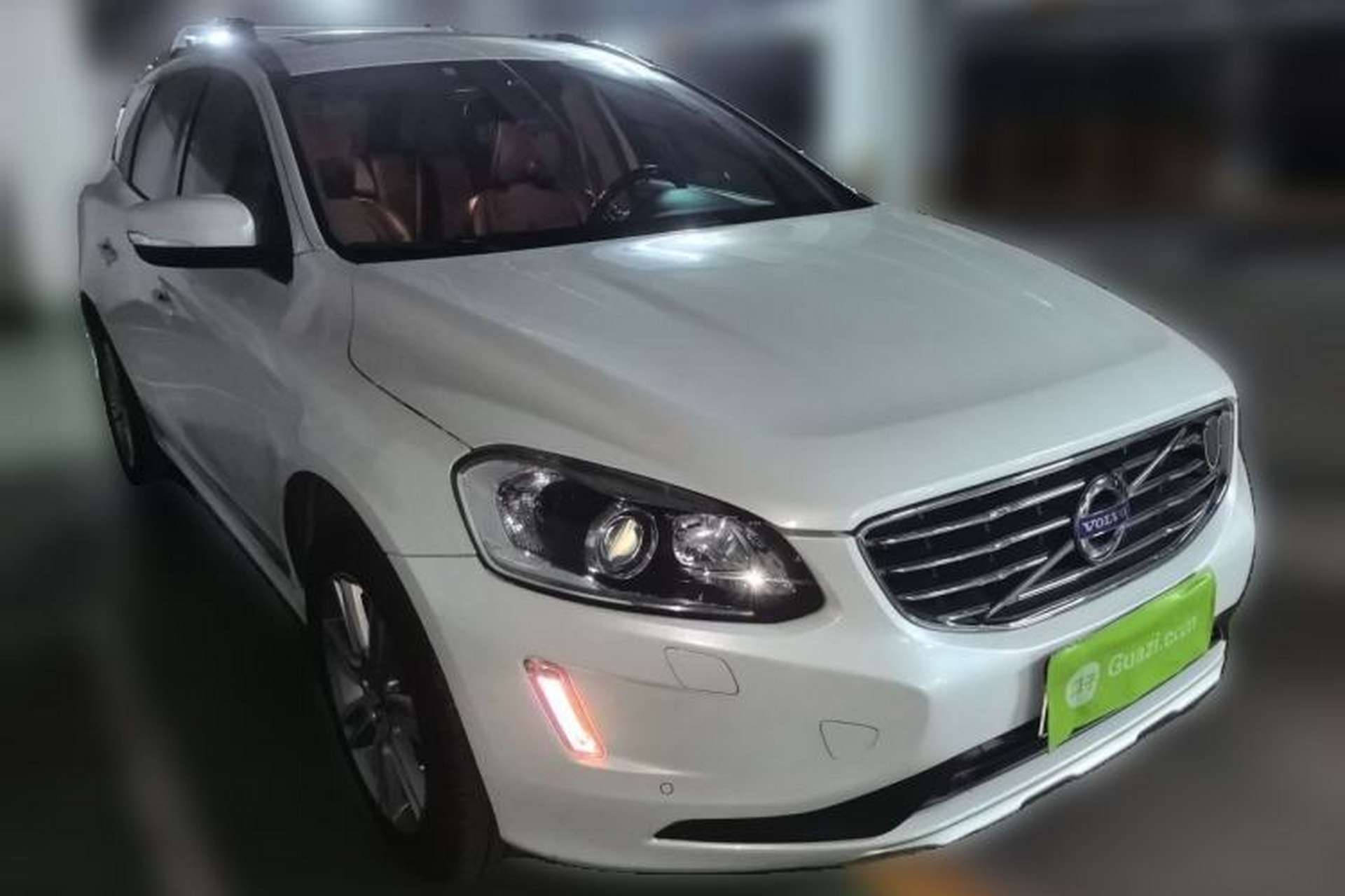 Used Volvo XC60 2015 T5 Smart Upgrade Model Front Right 45 Deg