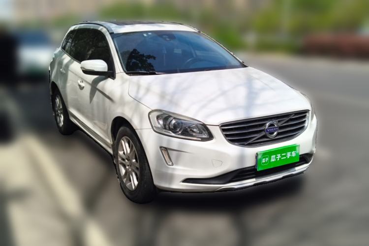 Used Volvo XC60 2015 T5 Smart Edition Front Right 45 Deg