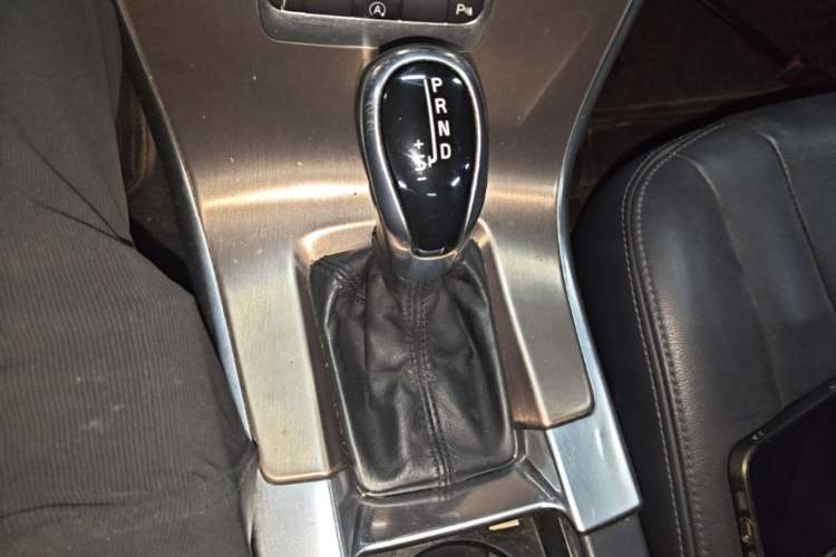 Used Volvo XC60 2015 T5 Smart Upgrade Model Gear Lever