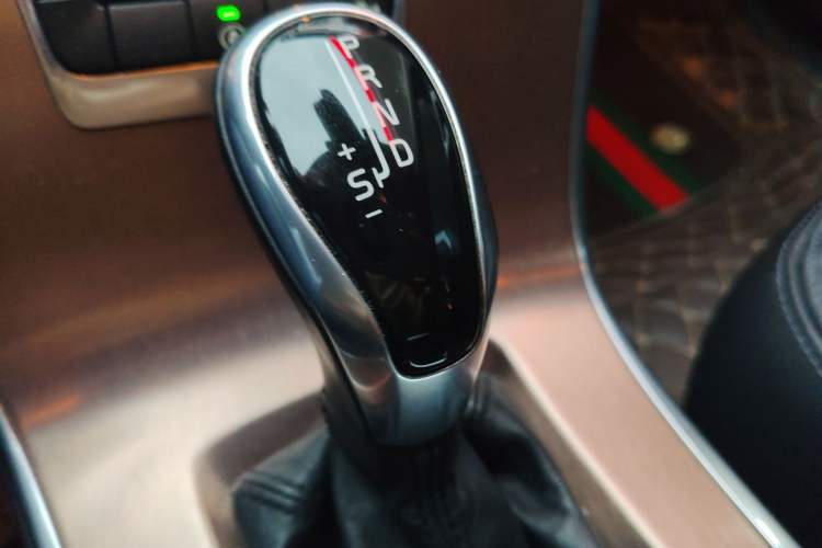 Used Volvo XC60 2015 T5 Smart Upgrade Model Gear Lever
