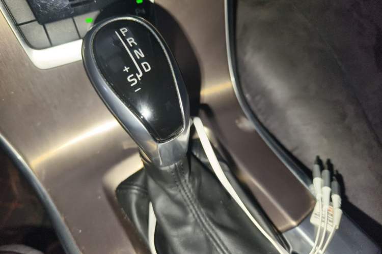 Used Volvo XC60 2015 T5 Smart Upgrade Model Gear Lever