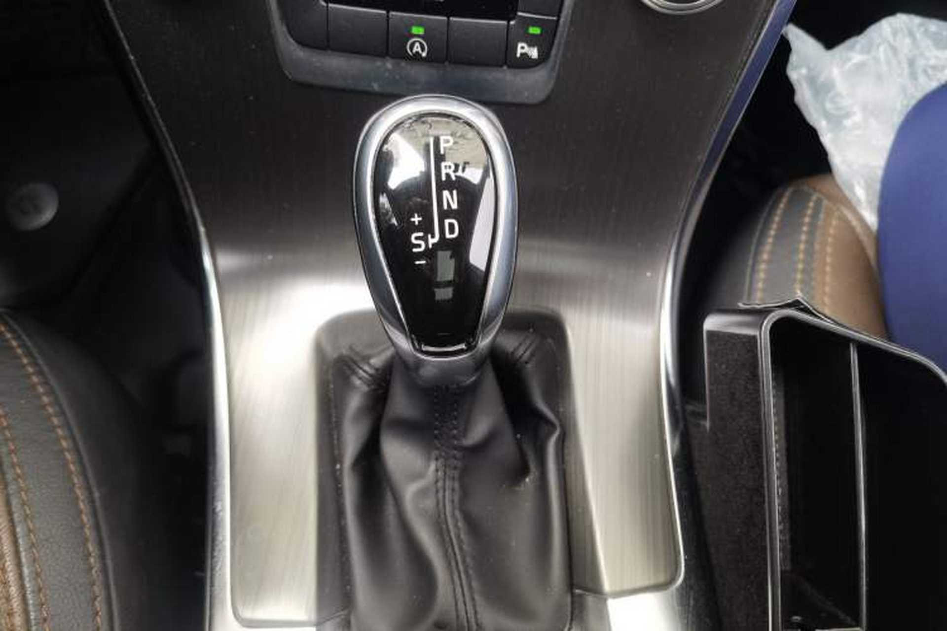 Used Volvo XC60 2015 T5 Smart Upgrade Model Gear Lever