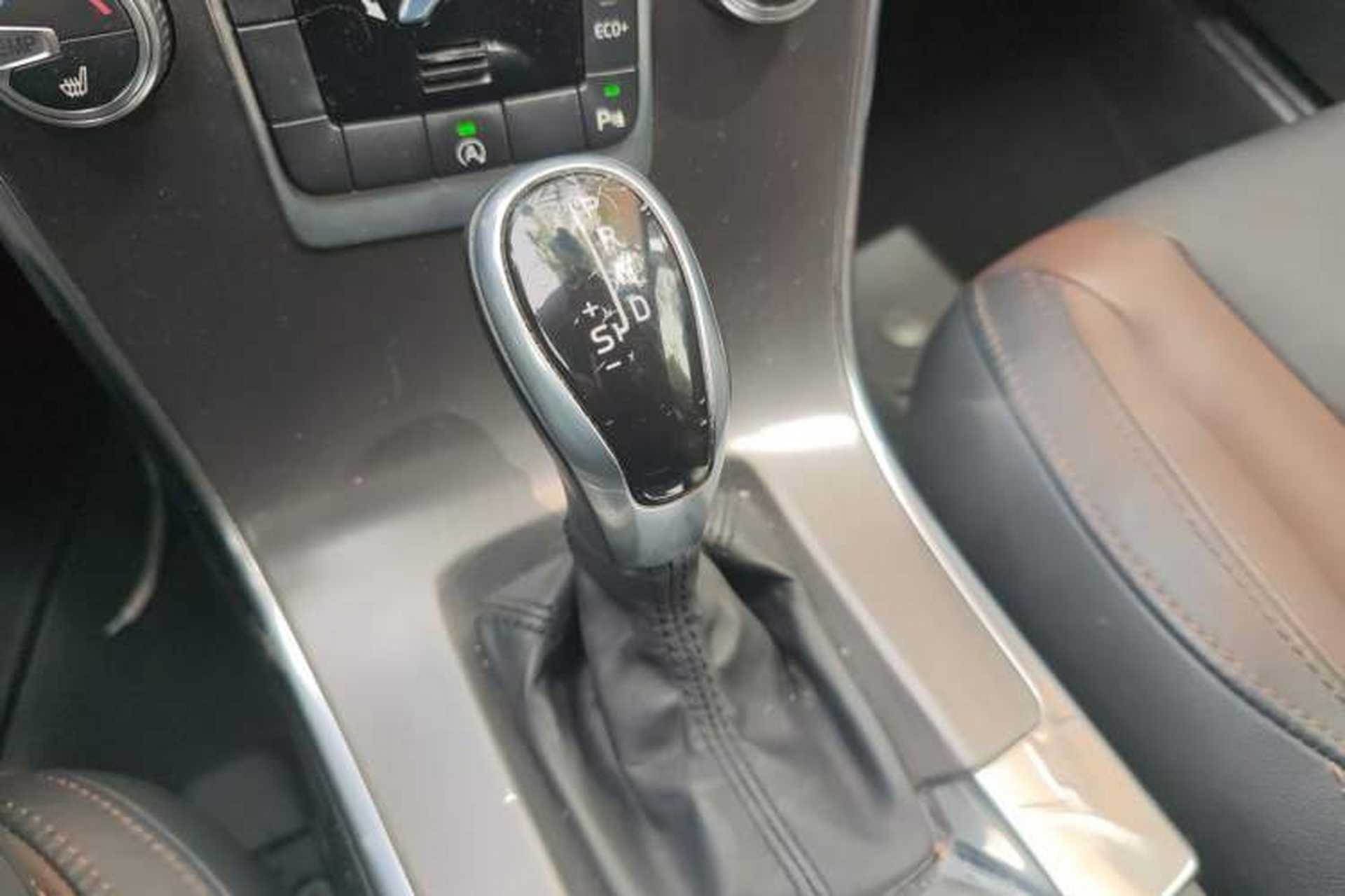 Used Volvo XC60 2015 T5 Smart Upgrade Model Gear Lever
