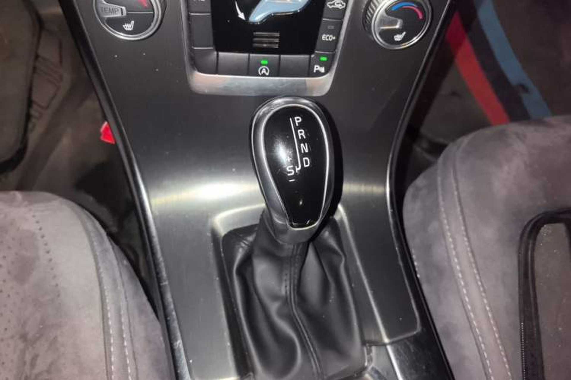 Used Volvo XC60 2015 T5 Smart Upgrade Model Gear Lever