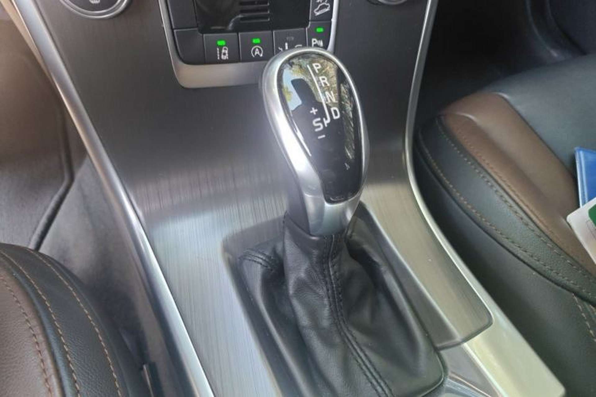 Used Volvo XC60 2015 T5 AWD Zhiyuan Edition Gear Lever