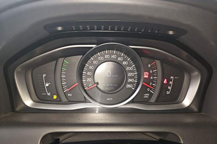 Used Volvo XC60 2015 T5 Smart Upgrade Model Instrument Cluster