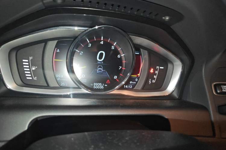 Used Volvo XC60 2015 T6 AWD Smart Version Instrument Cluster