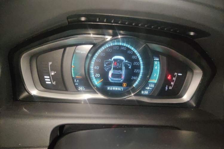 Used Volvo XC60 2015 T5 Smart Upgrade Model Instrument Cluster