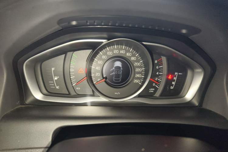 Used Volvo XC60 2015 T5 Smart Upgrade Model Instrument Cluster