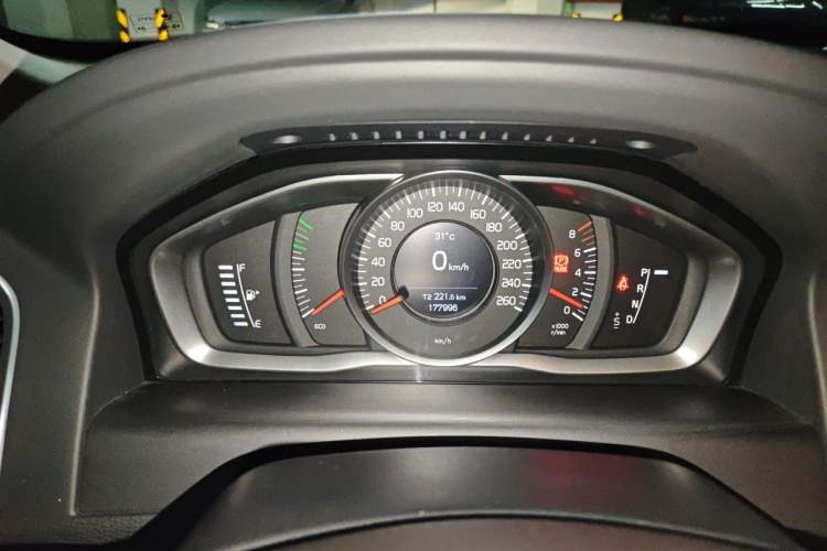 Used Volvo XC60 2015 T5 Smart Upgrade Model Instrument Cluster
