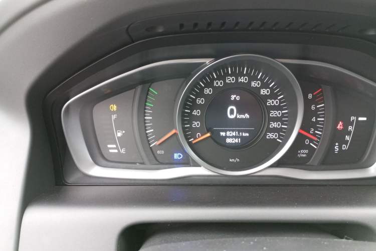 Used Volvo XC60 2015 T5 Smart Upgrade Model Instrument Cluster