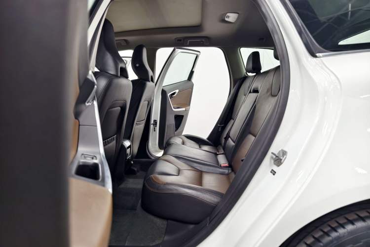 Used Volvo XC60 2015 T5 AWD Zhiyuan Edition Interior 2