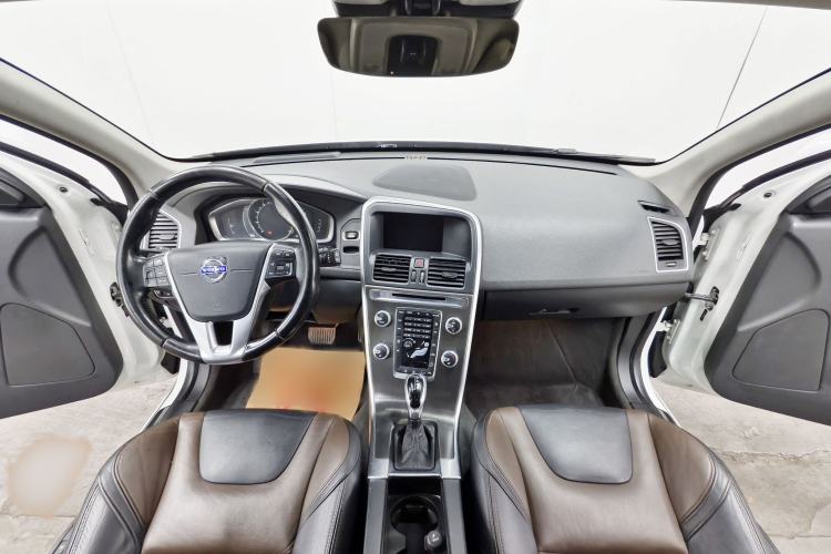 Used Volvo XC60 2015 T5 AWD Zhiyuan Edition Interior 8