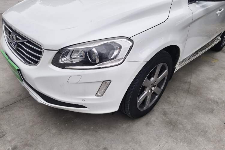 Used Volvo XC60 2015 T5 AWD Smart Drive Edition Left Front Headlight