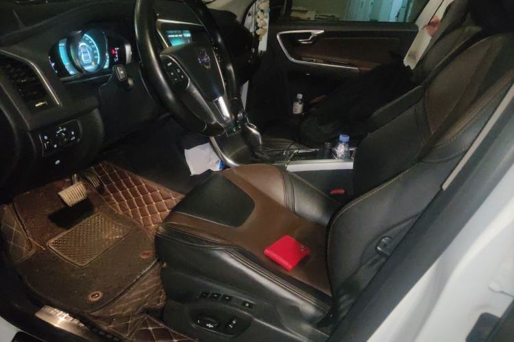 Used Volvo XC60 2015 T5 Smart Upgrade Model Left Front Seat