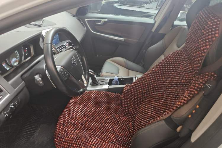 Used Volvo XC60 2015 T5 AWD Smart Drive Edition Left Front Seat