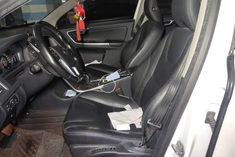 Used Volvo XC60 2015 T5 Smart Upgrade Model Left Front Seat