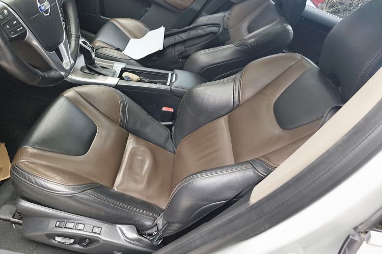 Used Volvo XC60 2015 T5 AWD Smart Drive Edition Left Front Seat