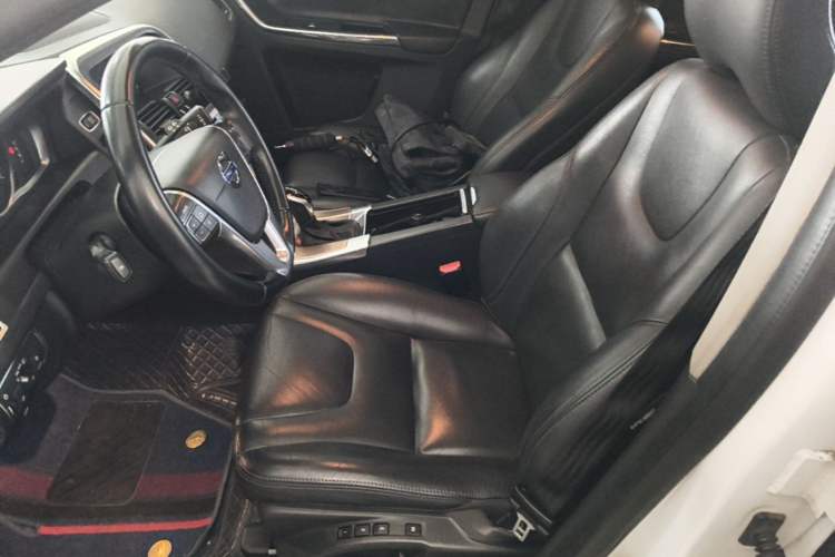 Used Volvo XC60 2015 T5 Smart Upgrade Model Left Front Seat