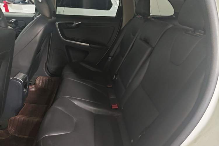 Used Volvo XC60 2015 T5 Smart Upgrade Model Left Rear Seat