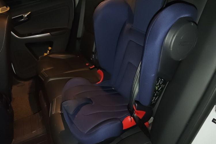 Used Volvo XC60 2015 T5 AWD Zhiyuan Edition Left Rear Seat