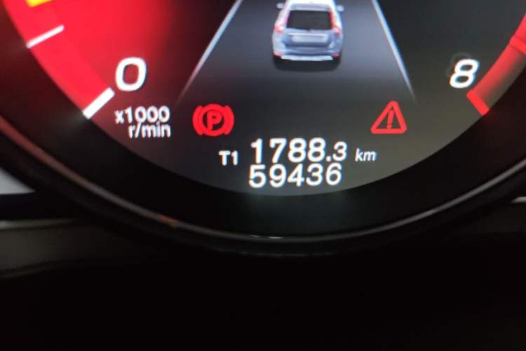 Used Volvo XC60 2015 T5 AWD Zhiyuan Edition Odometer Close Up