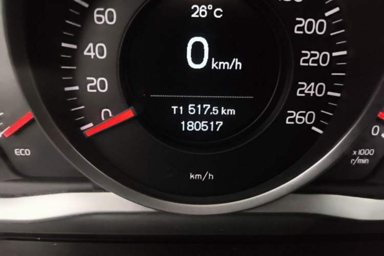 Used Volvo XC60 2015 T5 Smart Upgrade Model Odometer Close Up