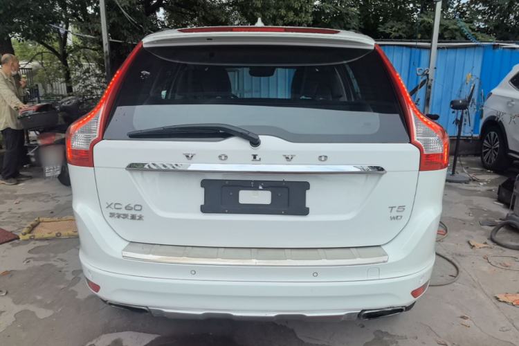 Used Volvo XC60 2015 T5 AWD Zhiyuan Edition Rear