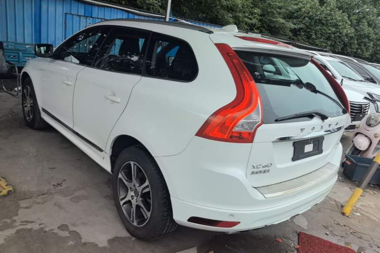 Used Volvo XC60 2015 T5 AWD Zhiyuan Edition Rear Left 45 Deg