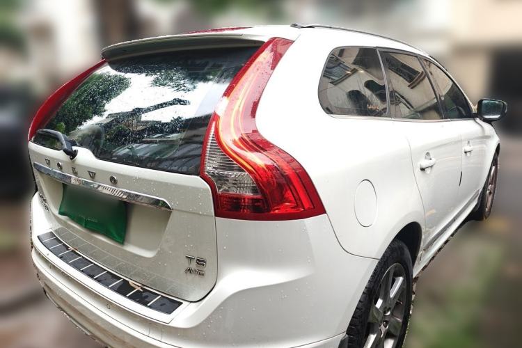 Used Volvo XC60 2015 T5 AWD Smart Drive Edition Rear Right 45 Deg