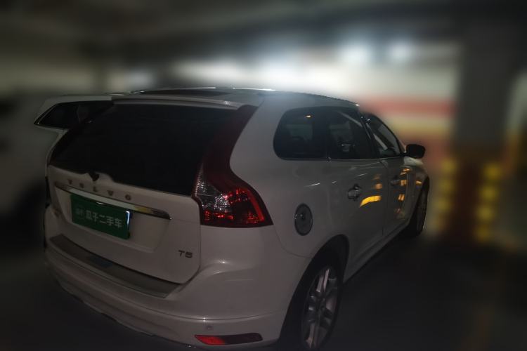 Used Volvo XC60 2015 T5 Smart Edition Rear Right 45 Deg
