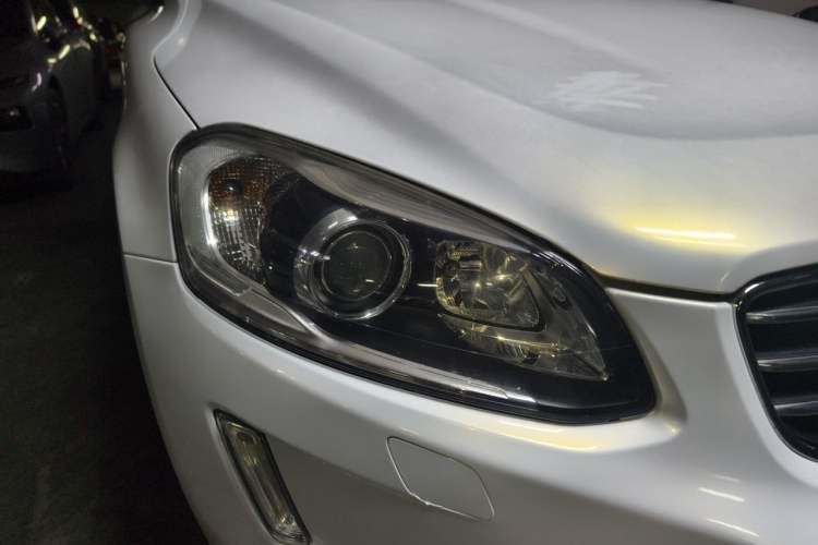 Used Volvo XC60 2015 T5 Smart Upgrade Model Right Front Headlight