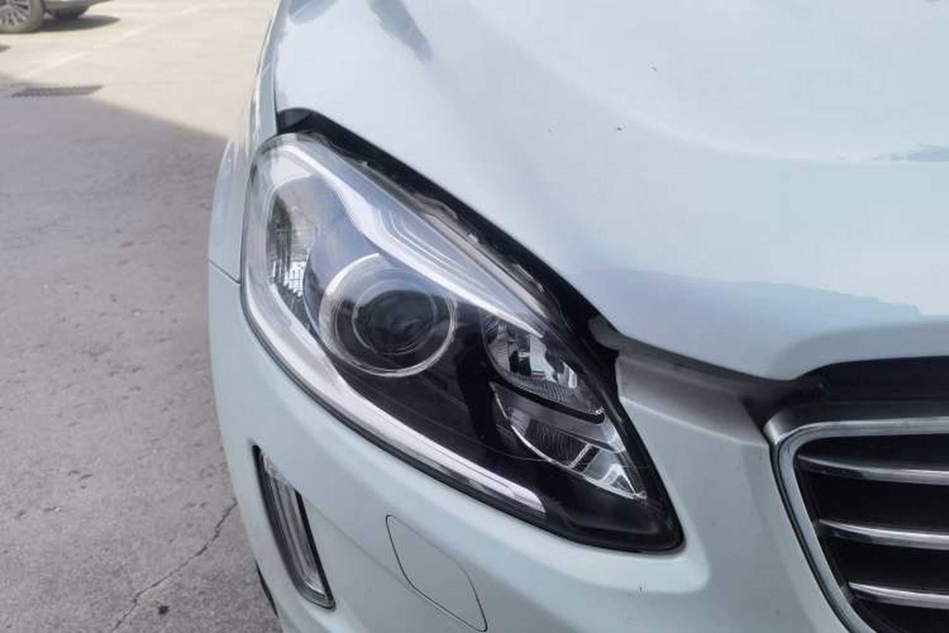 Used Volvo XC60 2015 T5 Smart Upgrade Model Right Front Headlight