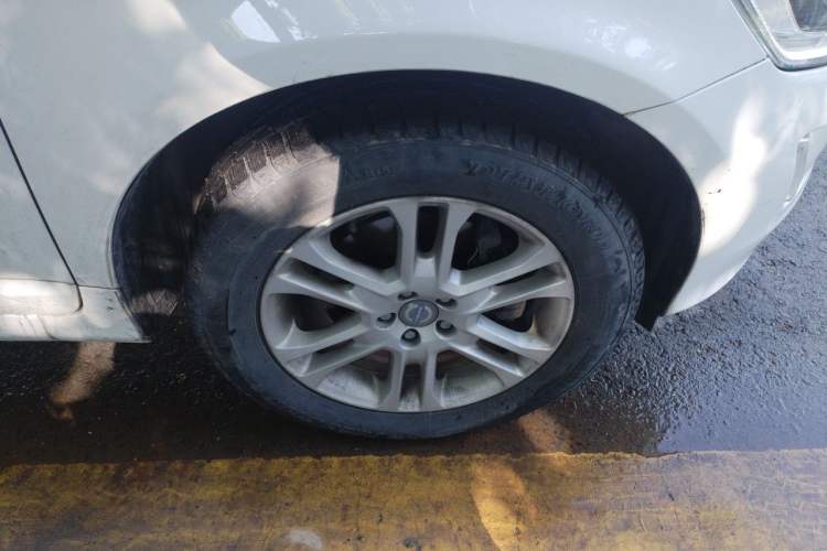 Used Volvo XC60 2015 T5 Smart Upgrade Model Right Front Wheel Hub