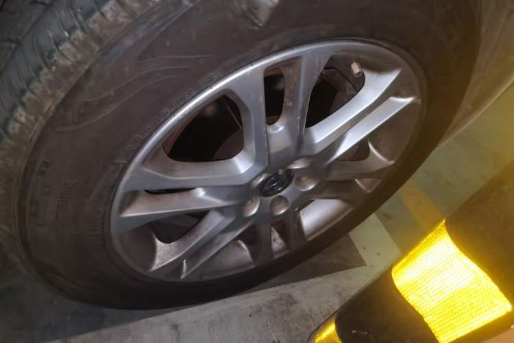 Used Volvo XC60 2015 T5 Smart Edition Right Front Wheel Hub