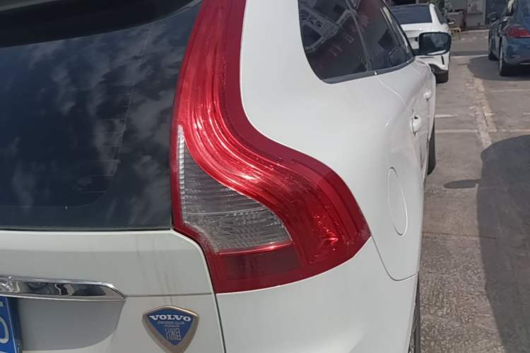 Used Volvo XC60 2015 T5 AWD Zhiyuan Edition Right Rear Taillight