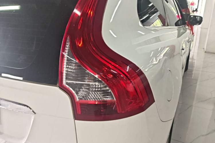 Used Volvo XC60 2015 T5 Smart Upgrade Model Right Rear Taillight