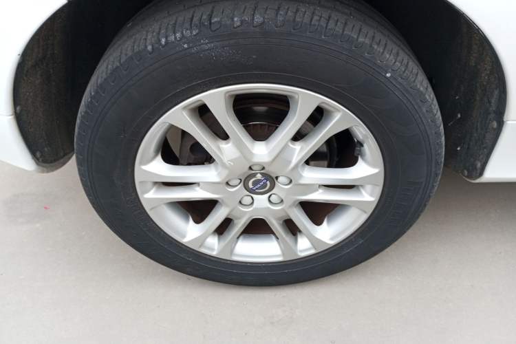 Used Volvo XC60 2015 T5 Smart Upgrade Model Right Rear Wheel Hub