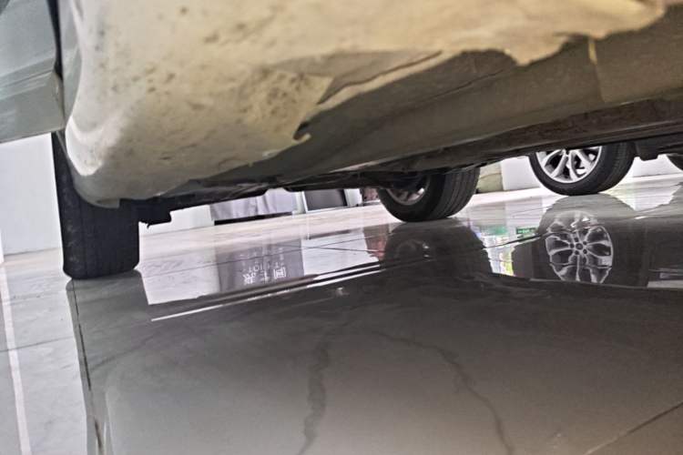 Used Volvo XC60 2015 T5 Smart Upgrade Model Right Side Sill