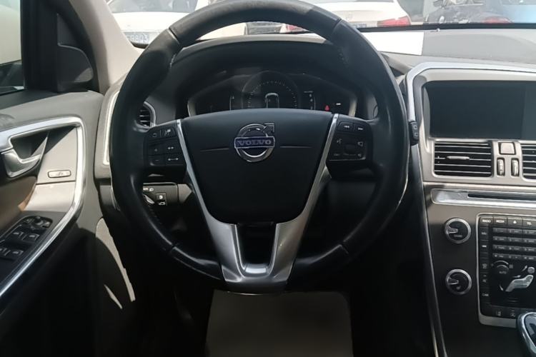Used Volvo XC60 2015 T5 AWD Zhiyuan Edition Steering Wheel