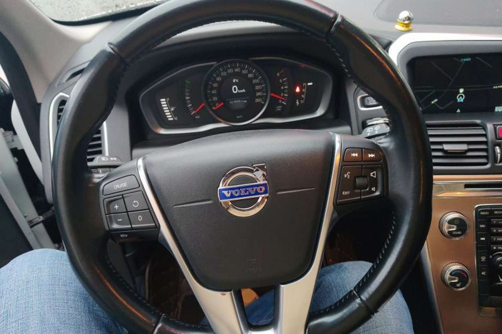 Used Volvo XC60 2015 T5 Smart Upgrade Model Steering Wheel