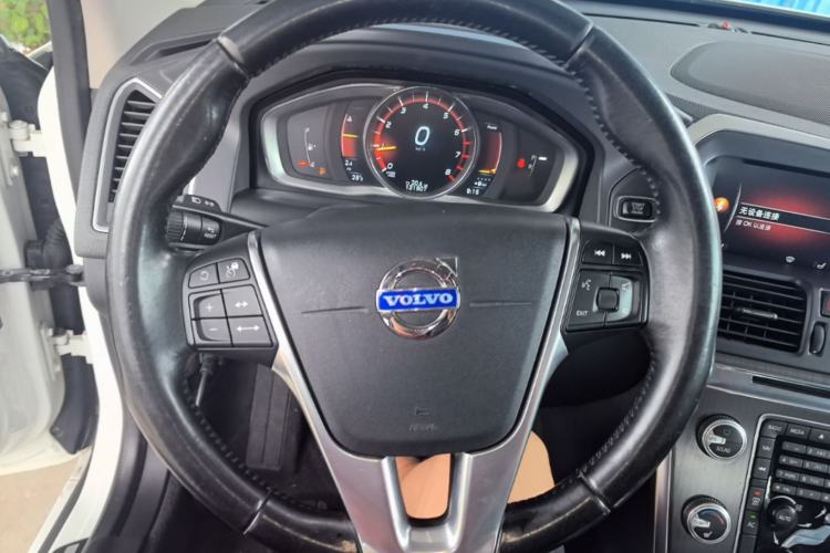 Used Volvo XC60 2015 T5 AWD Zhiyuan Edition Steering Wheel